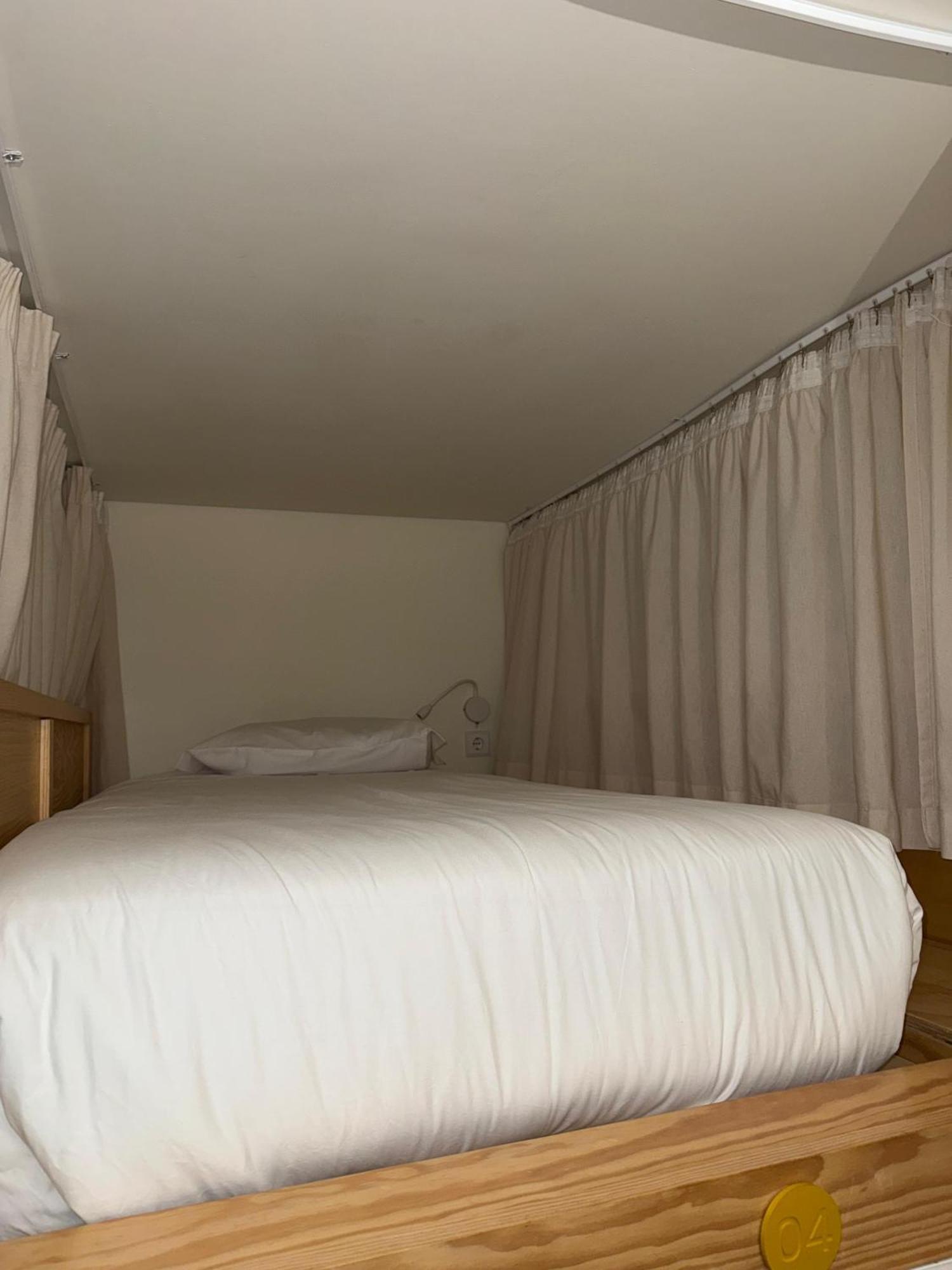 Surf & Sea Suites Parede Ngoại thất bức ảnh