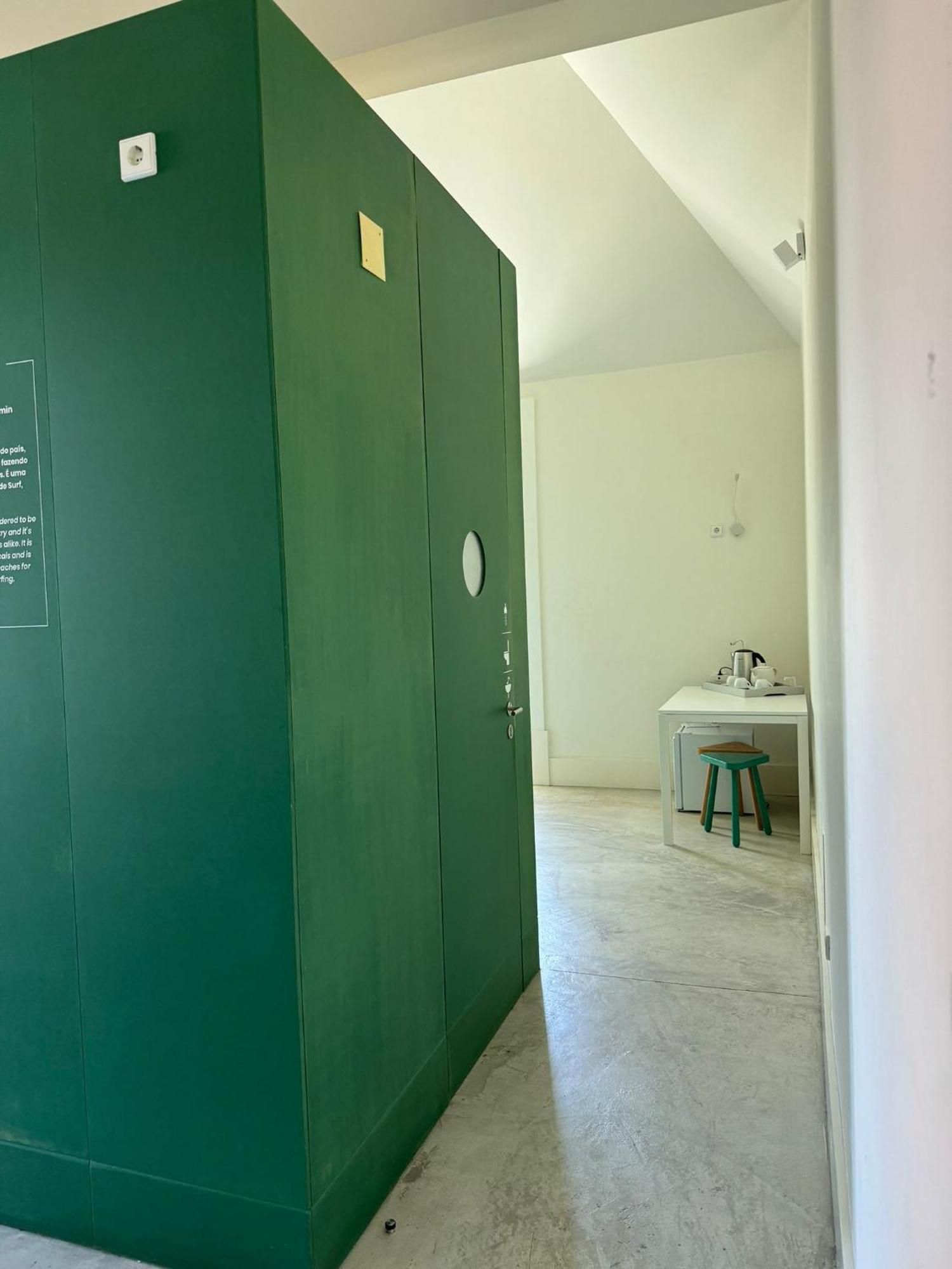 Surf & Sea Suites Parede Ngoại thất bức ảnh