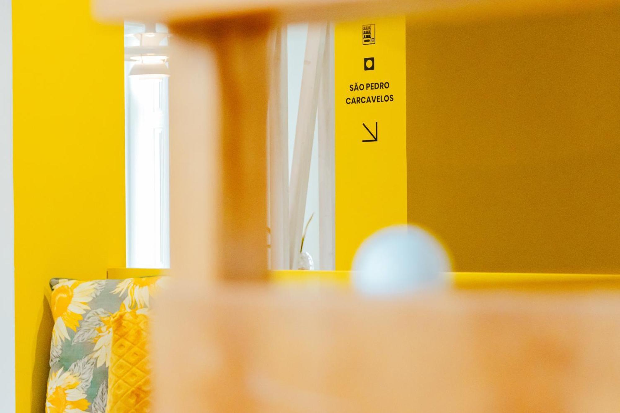 Surf & Sea Suites Parede Ngoại thất bức ảnh